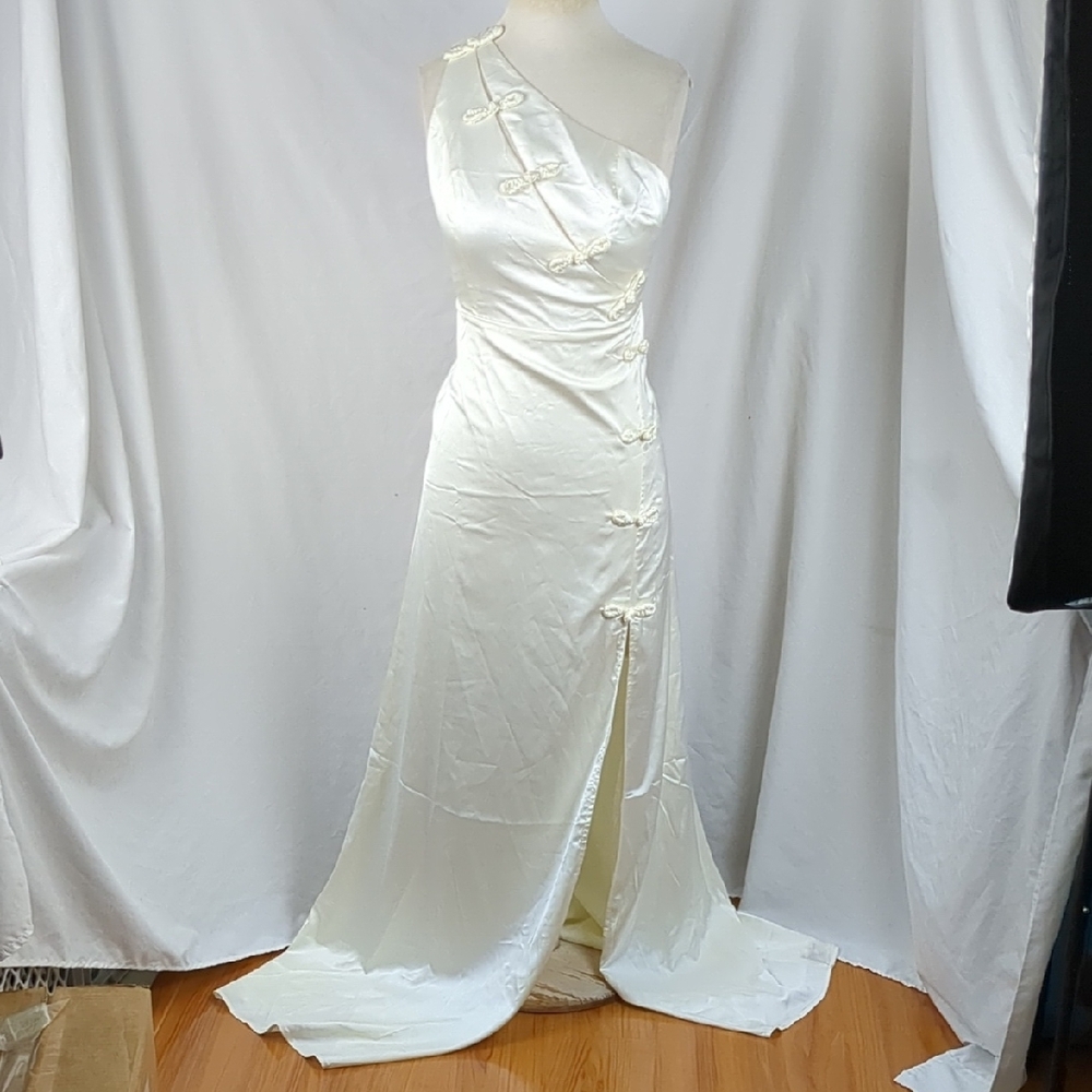 Fashion Nova Long Ivory One Shoulder Dress Size S